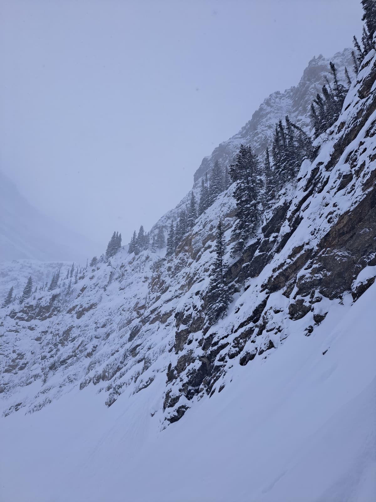 Headwall where two Na size 1 released above 