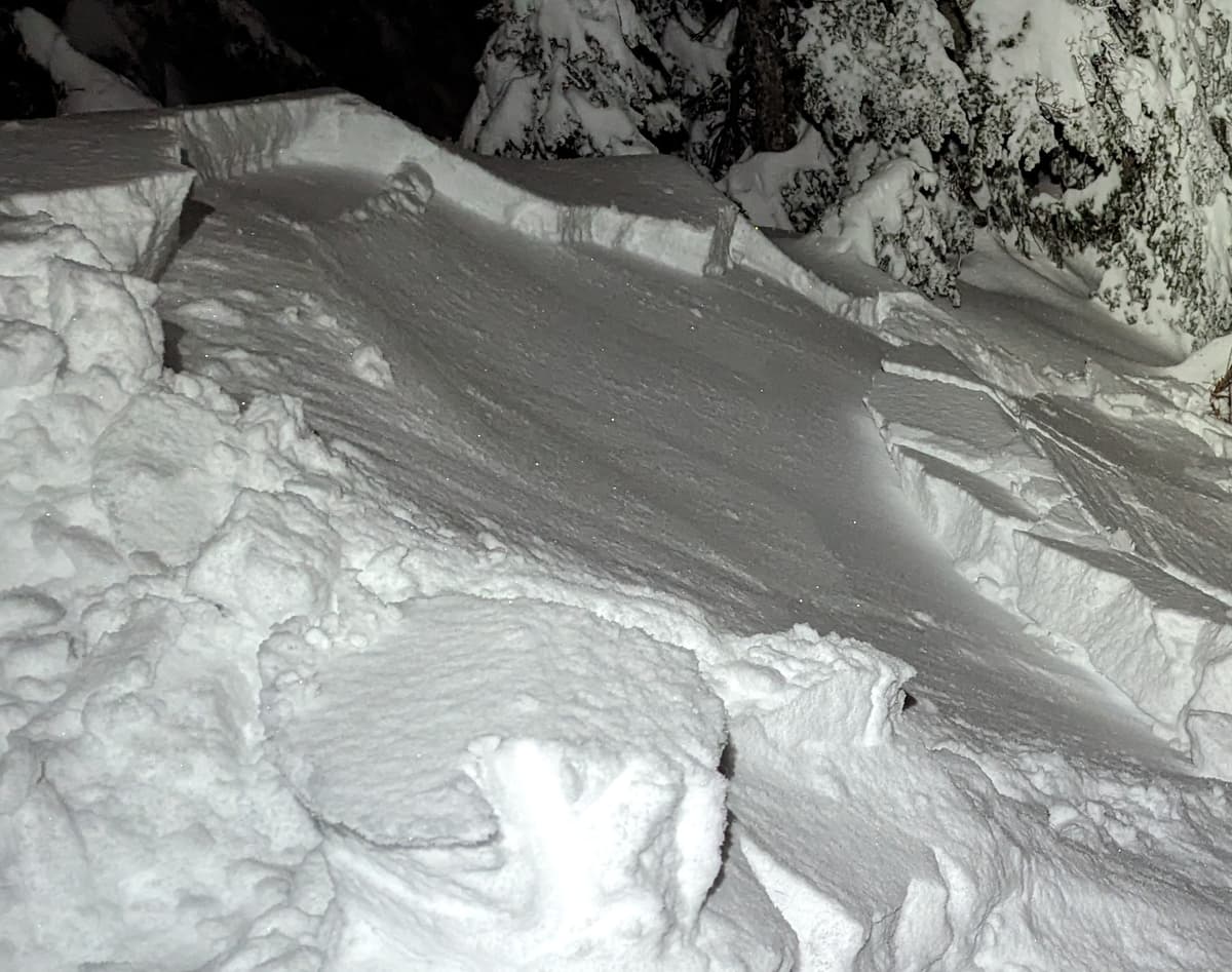 Sz.1 slab skier triggered
