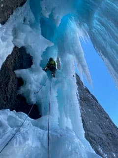 Approaching the squeeze hole