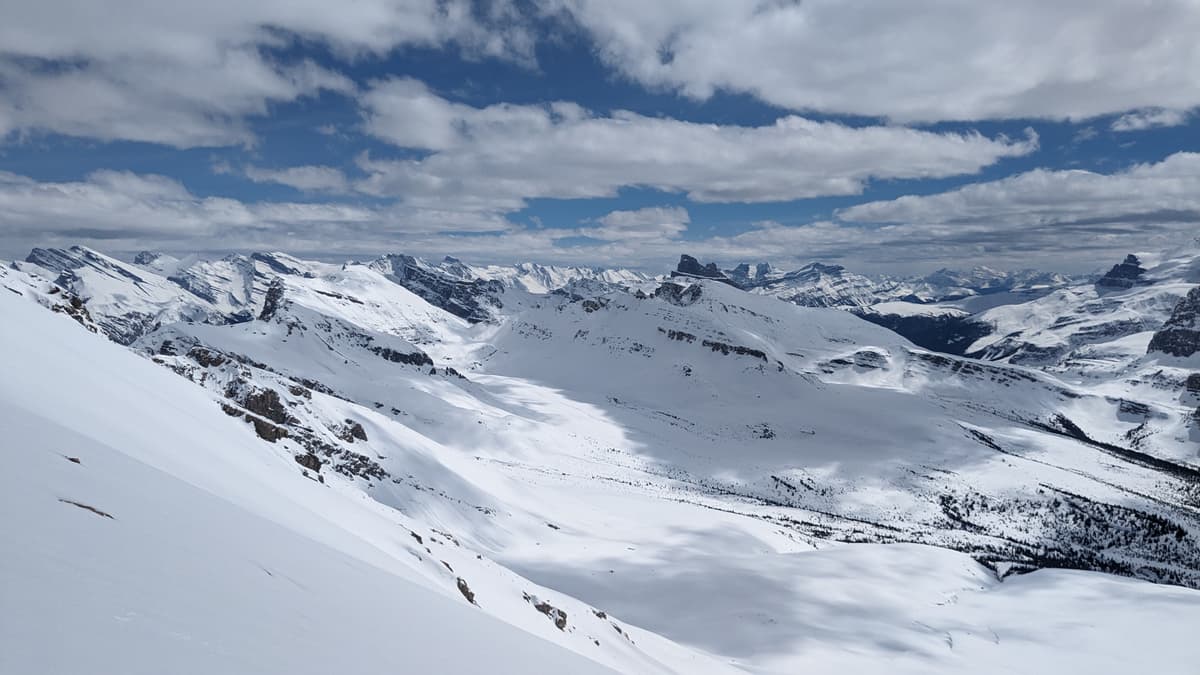 View towards molar passes (north, left. south, right)
