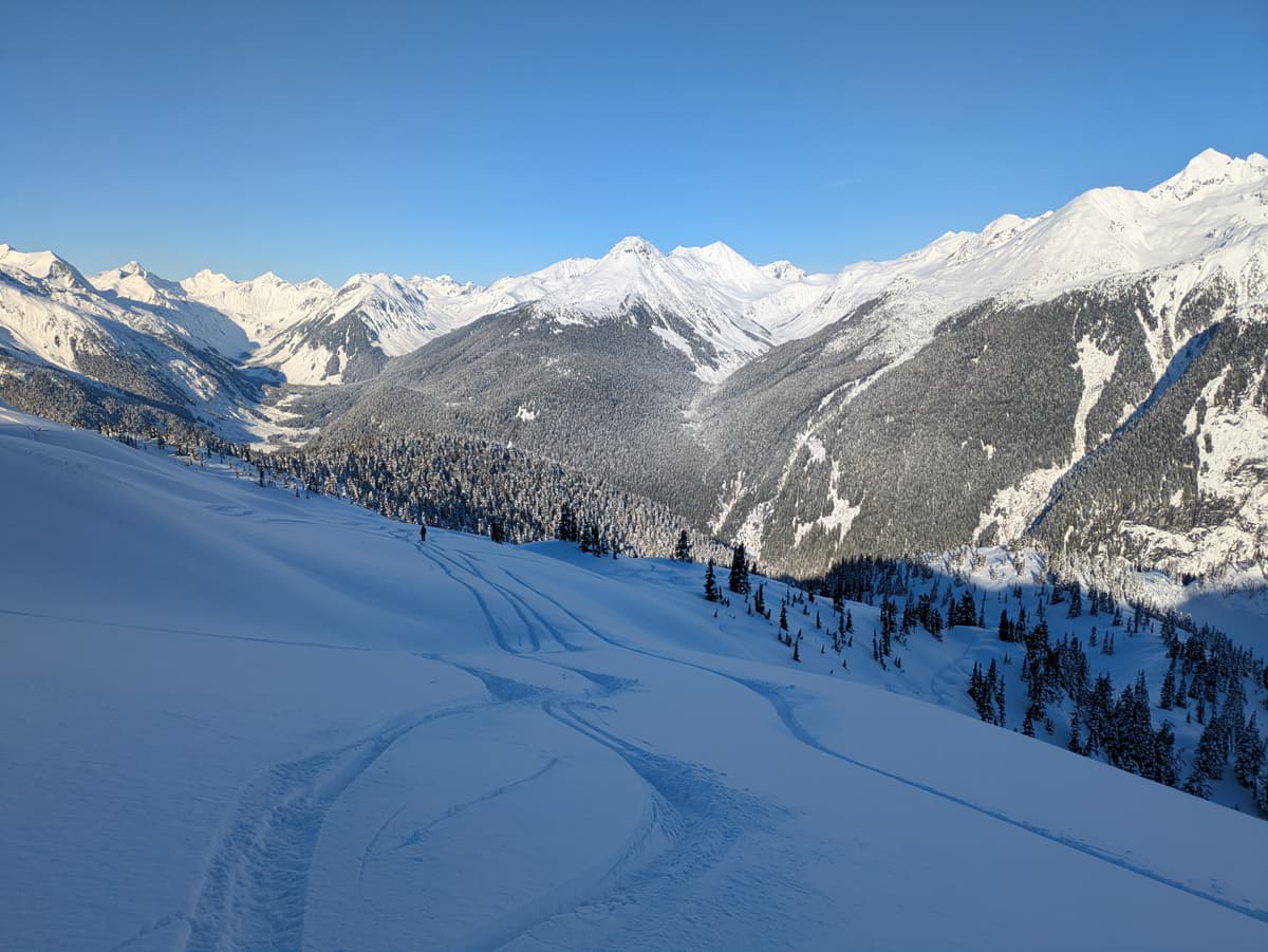 Partway down Hidden Lake