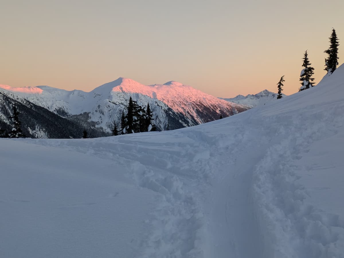 Nice sunset nothing to do with avalanches.