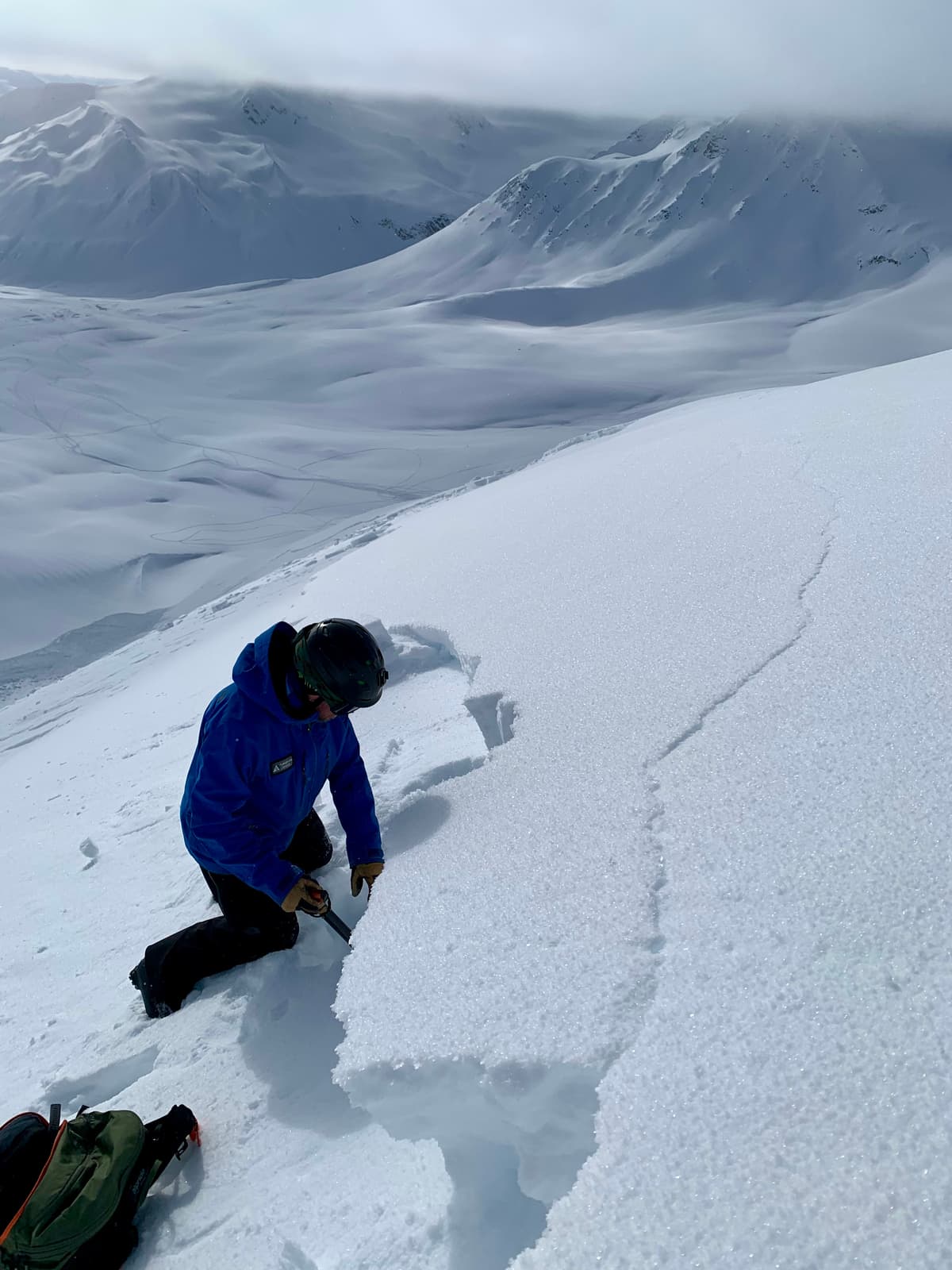 The crown of the slab was 30-35 cm deep.