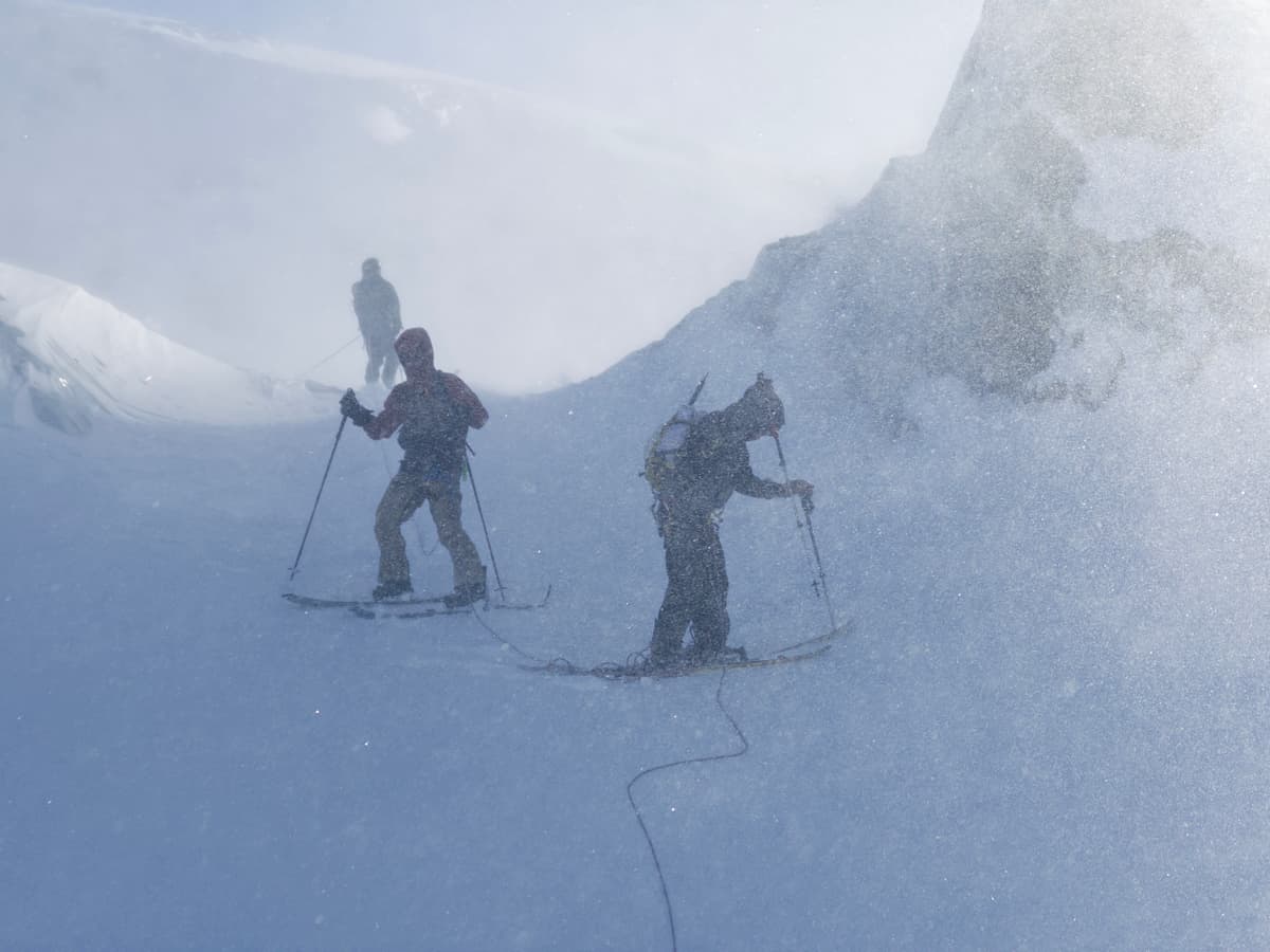 13:22 skiers left 1st band