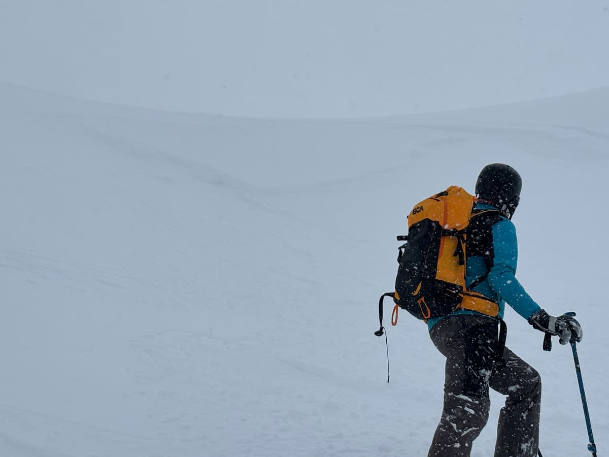 Left side is where entered, crack shot along the ridge