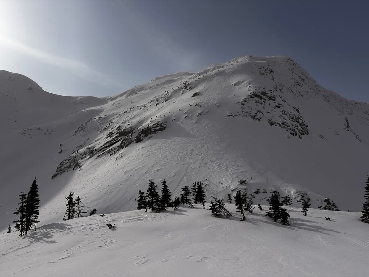 Upper elevations have been stripped back on all sides by previous winds leaving a variety of hard surfaces.
