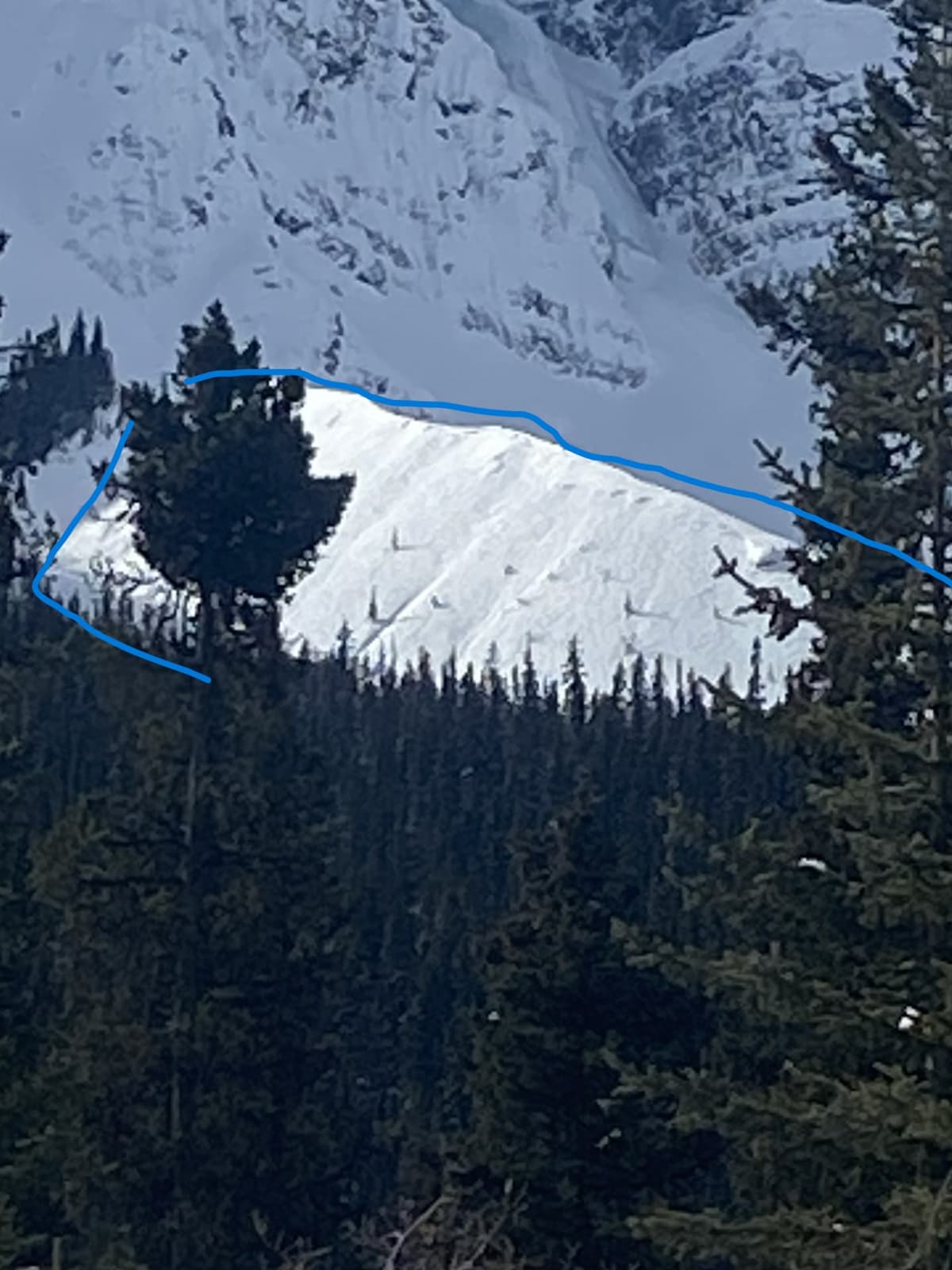 Mt Patterson / Snowbird Glacier Moraines sz 2.5 2300m E