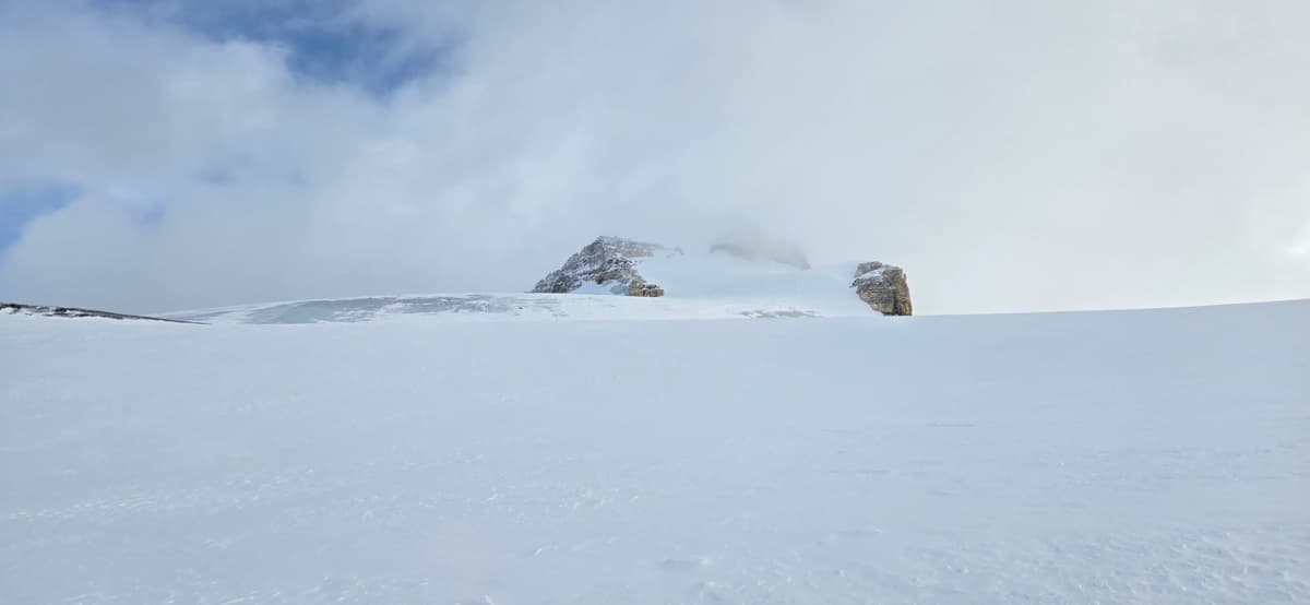 Summit with variable weather conditions