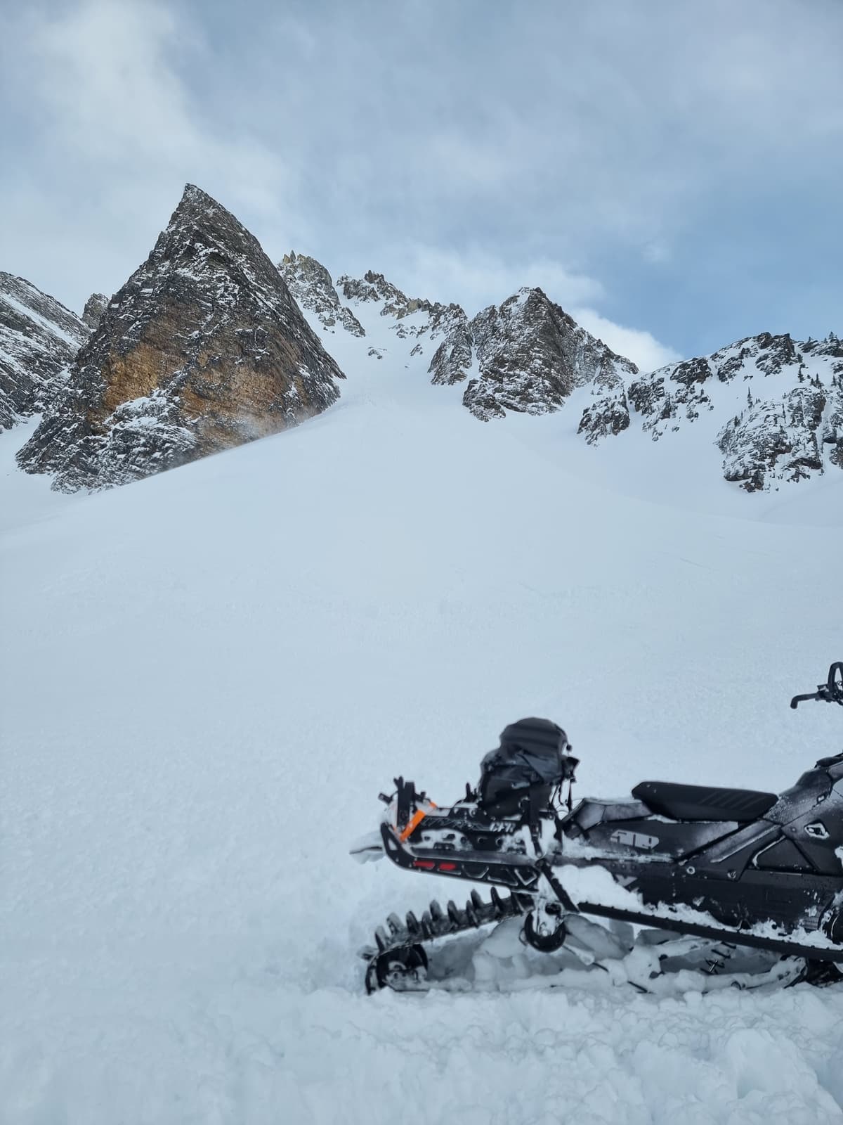 Windslab triggered on the 3rd skier of the day. Avi Size 2/2.5
No burials
Crown about 40cm wide and ca 100m long. Northern Aspect 2400m altitude