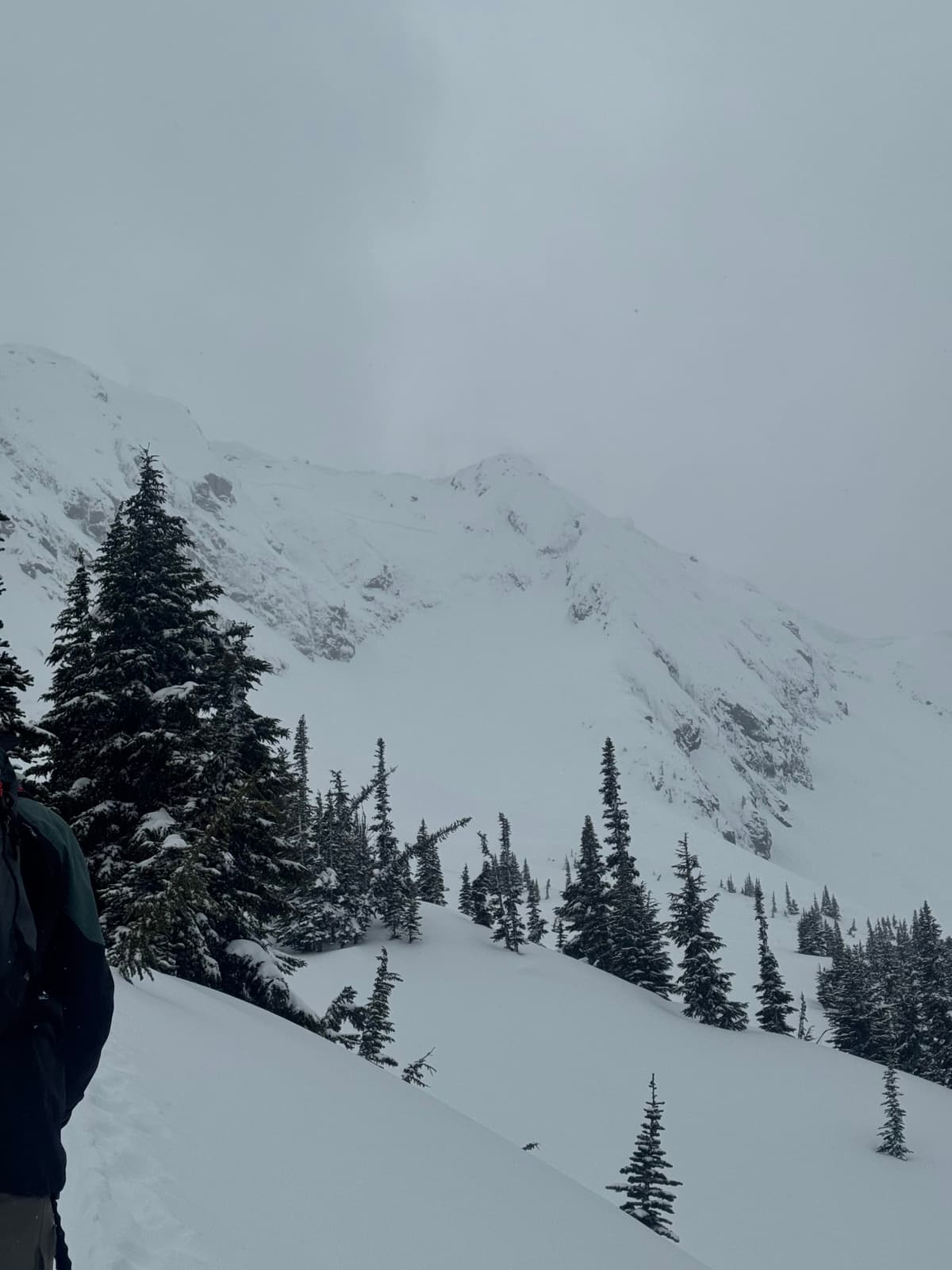 Large Na Wind slab on Caspar Peak