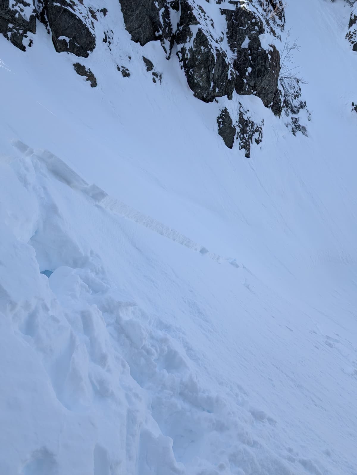 Pocket of windslab which turned us around. Crown 20cm-5cm.