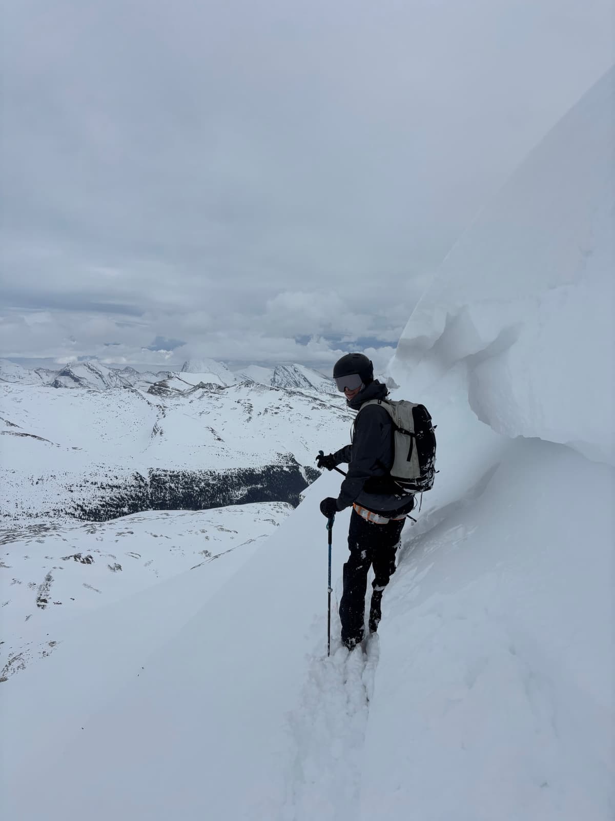 Wind lip / cornice to enter Molar line