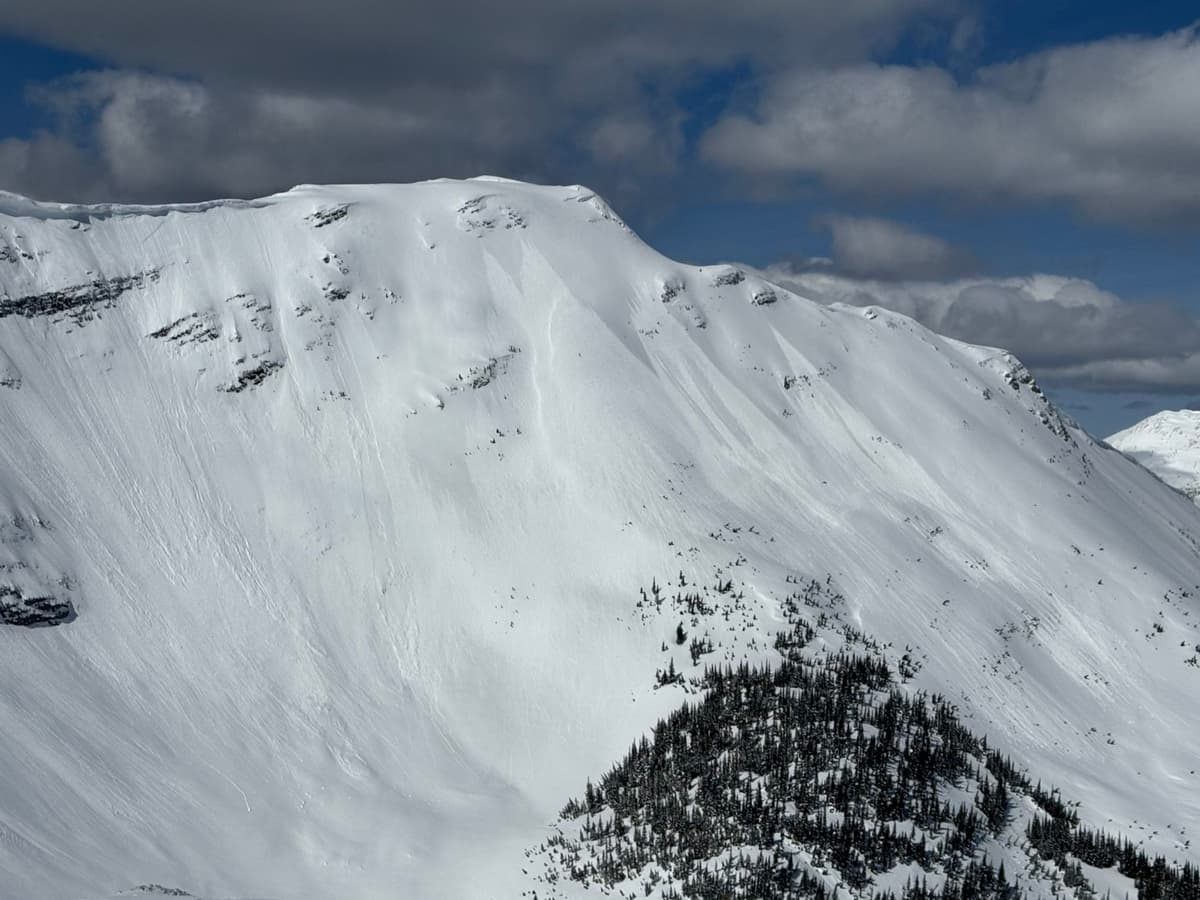 A widespread cycle of small wet loose occurred. We avoided steep south aspect terrain. 