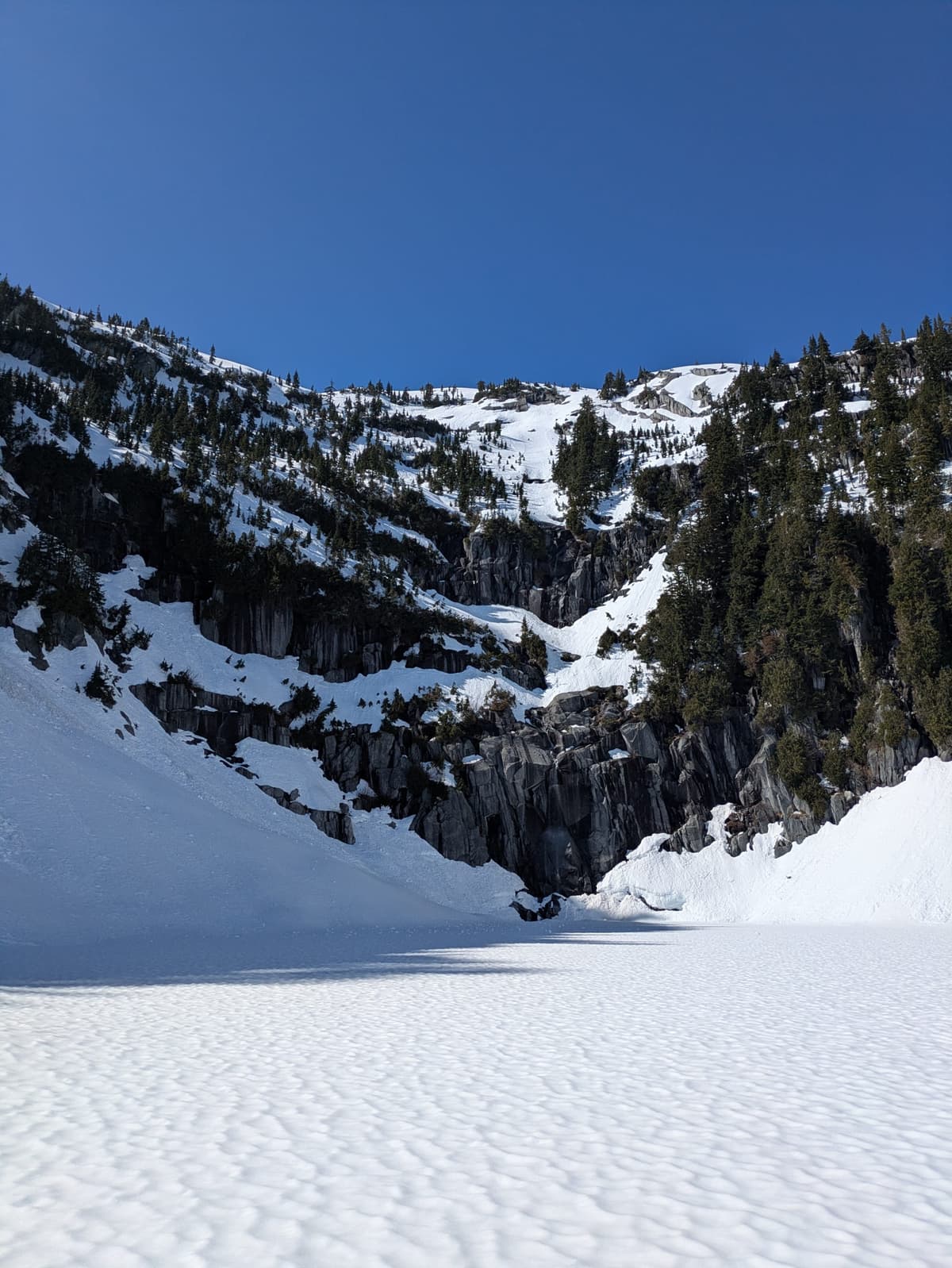 Cornett lake. Cliffs everywhere! 