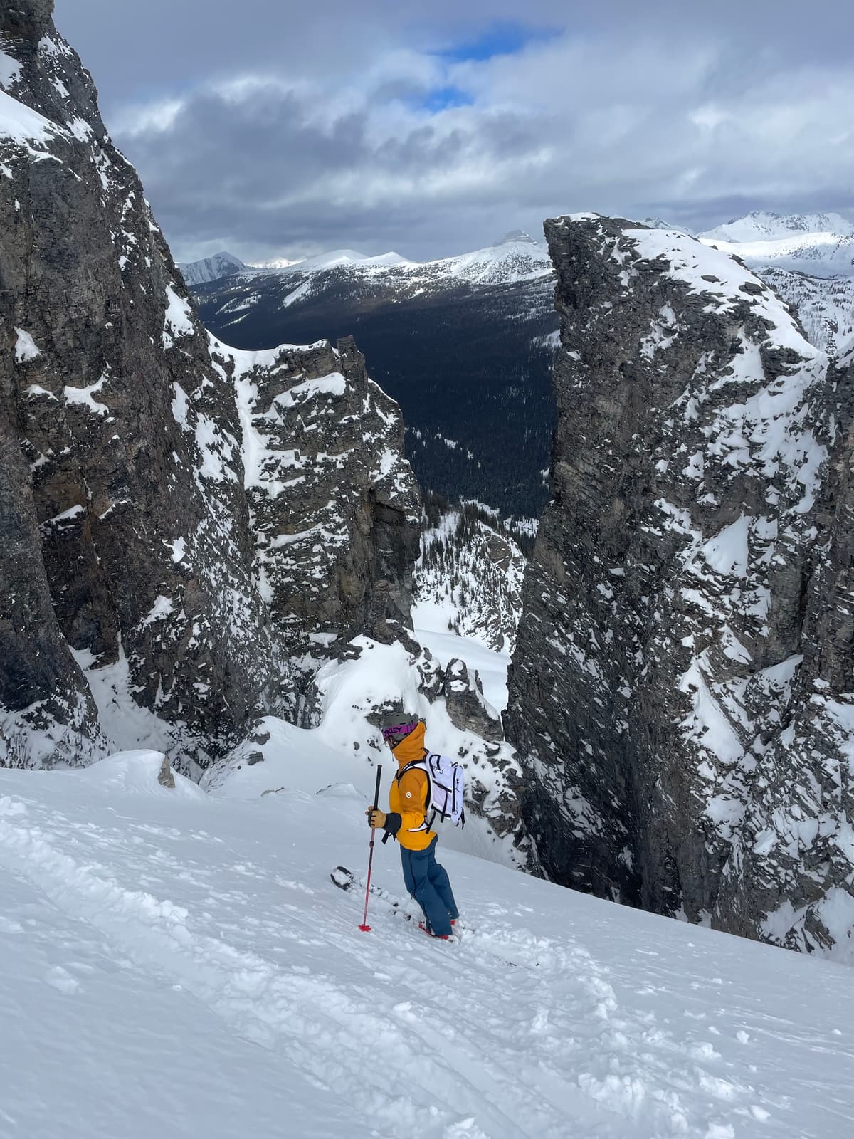 Wind affect in top part. We chose to come in a little lower than the top, avoiding the larger pocketof wind deposited snow.