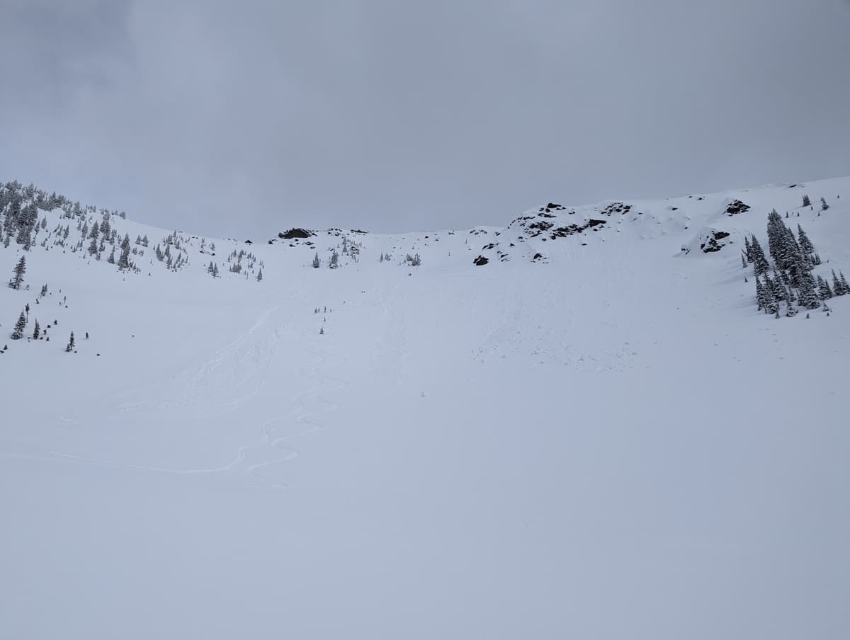 Kokanee Bowl. The contrast is poor, but you may be able to make out the fracture line and rumours.