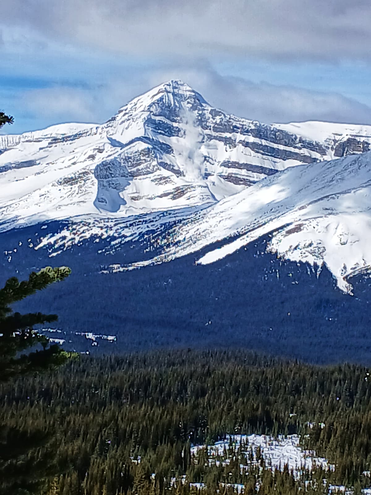Size 2 out of extreme terrain. It ran far out onto the mellower slope below