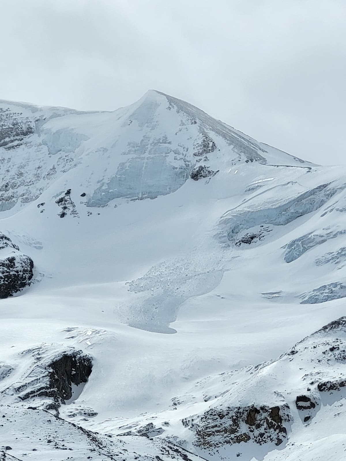 Slab and/or serac avalanche swept over lower part of Ramp route, unsure of date. Seen from road.
