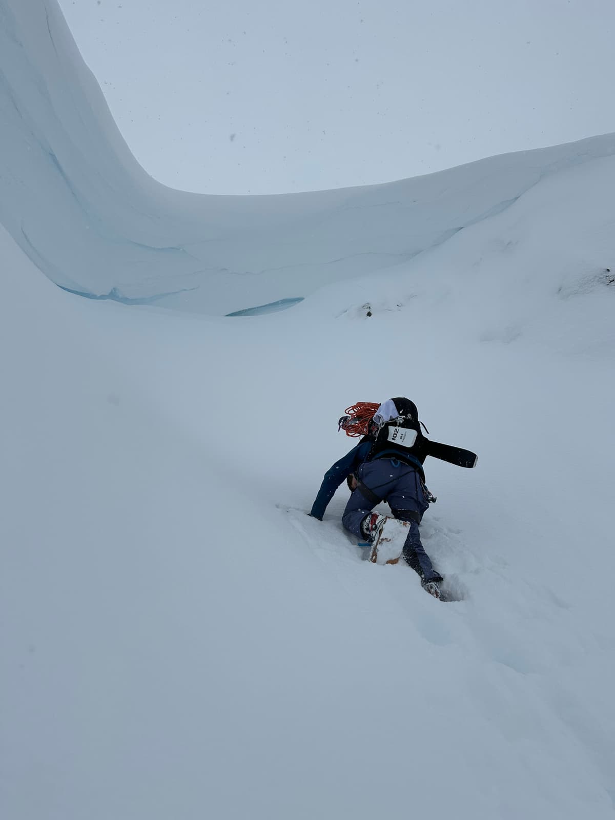 Cornice was quite large, this photo doesn't do it justice. We estimated it was 3-4 meters high