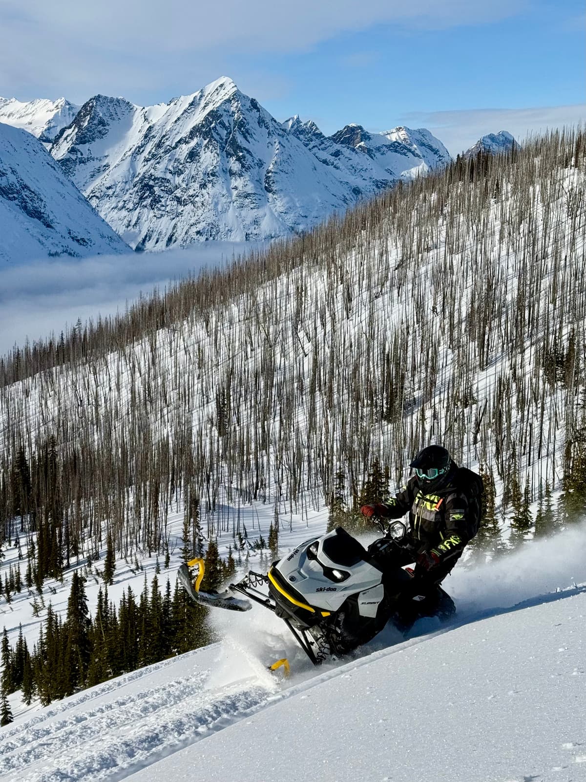 The riding conditions were great today, there was the slightest hint of a crust above 1800 m, but it was so thin and breakable that you could have skied it and had a good time.