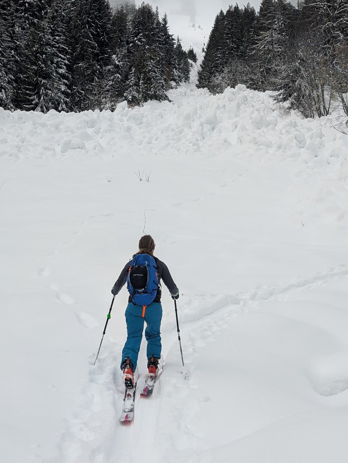 Big avalanche debris at the bottom of the Fingers