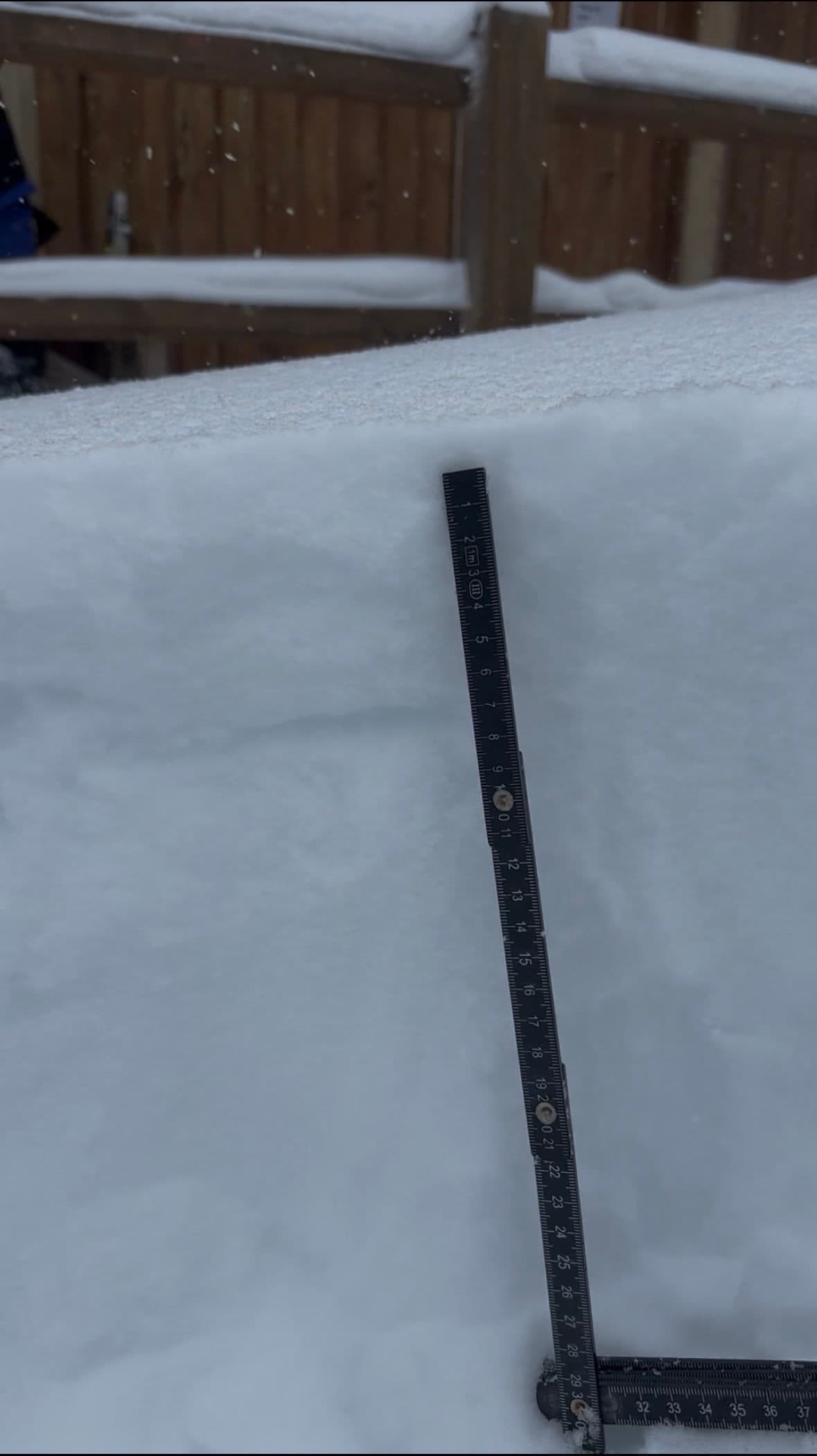 30cm of new storm snow